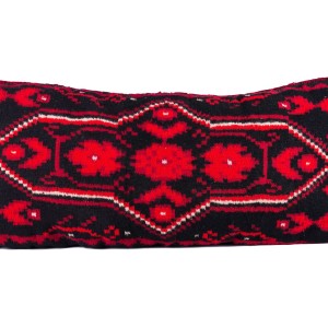 Μαξιλάρα σε μαύρο και κόκκινο χρώμα